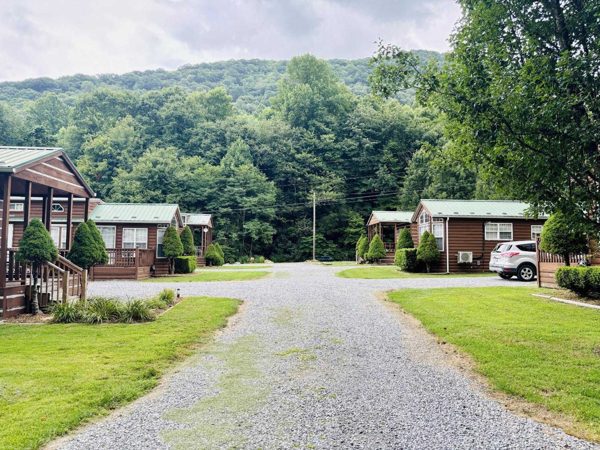 Maggie Valley Cabin Rentals Номер фото